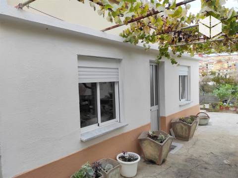 Moradia T1+2 em Vais, Buarcos – Viver entre a Serra e o Mar