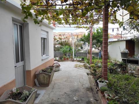 Moradia T1+2 em Vais, Buarcos – Viver entre a Serra e o Mar