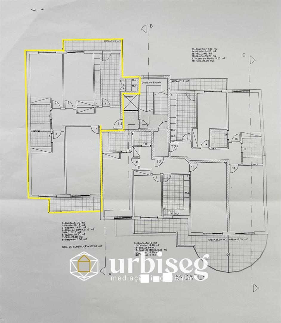T3 Esq. 2º andar – Apartamento Novo com Garagem Fechada na Cave | A 500m das Praias da Gala