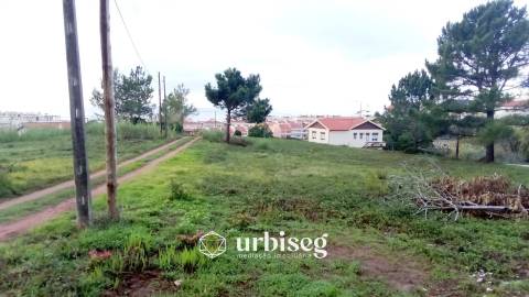 TERRENO RÚSTICO COM 1.739 M² – RUA DA EMIDE, BUARCOS