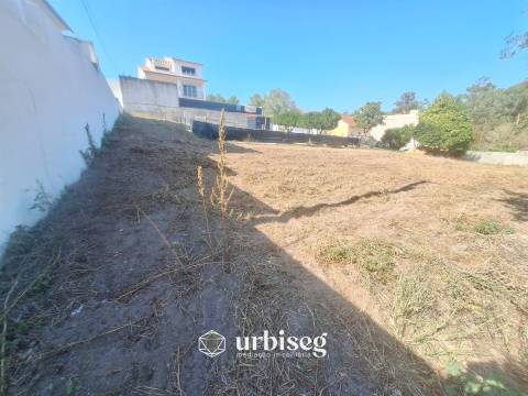 TERRENO RÚSTICO URBANIZÁVEL COM 802 M² – CARRITOS, FIGUEIRA DA FOZ