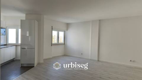 4º ANDAR - T0 - BAIRRO NOVO / CASINO – FIGUEIRA DA FOZ