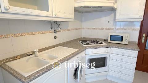 ARRENDA-SE T1K – ABADIAS | FIADOR E COMPROVATIVOS OBRIGATÓRIOS