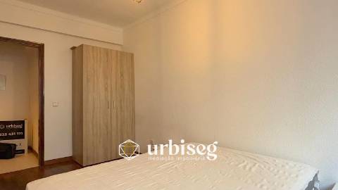 ARRENDA-SE T1K – ABADIAS | FIADOR E COMPROVATIVOS OBRIGATÓRIOS