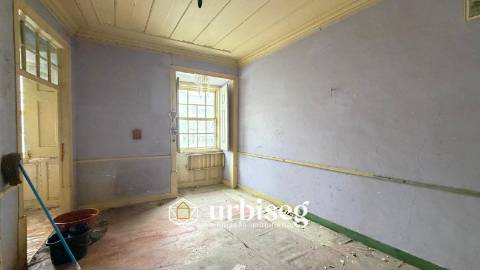 MORADIA  PRÉDIO NA PRAÇA VELHA — FIGUEIRA DA FOZ