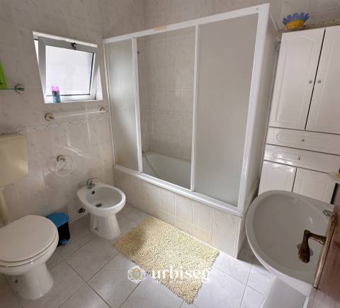 Moradia 4 quartos + 1 suite, 2 terraços e garagem na Cova Gala, Figueira da Foz