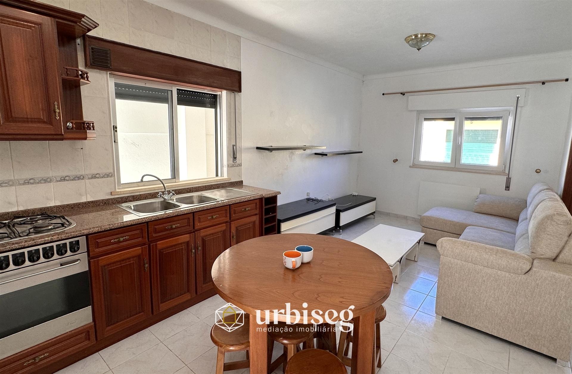 Moradia 4 quartos + 1 suite, 2 terraços e garagem na Cova Gala, Figueira da Foz