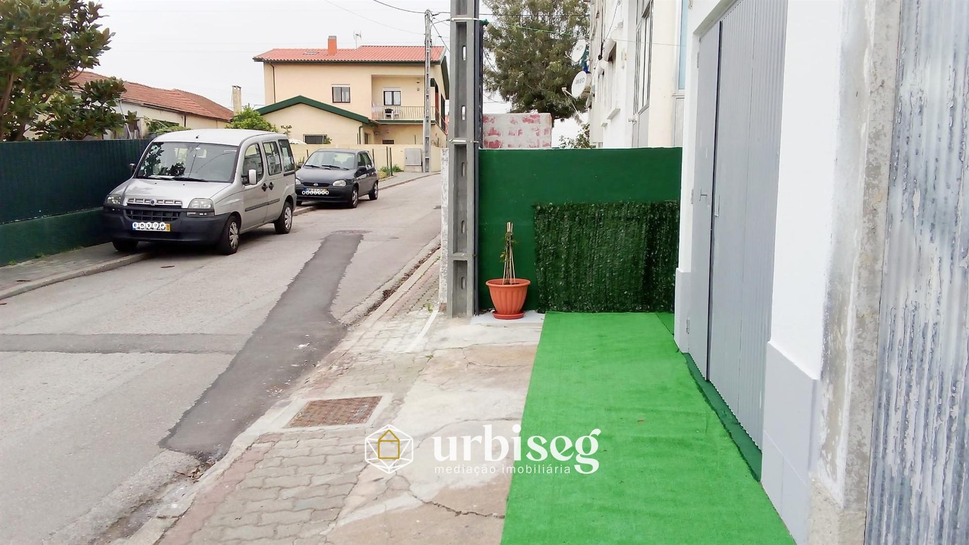 GARAGEM FECHADA | 15M² | BELA VISTA – ENTRADA DA FIGUEIRA DA FOZ