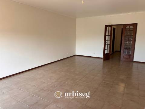 Apartamento T2 para Arrendamento em Tavarede | Figueira da Foz