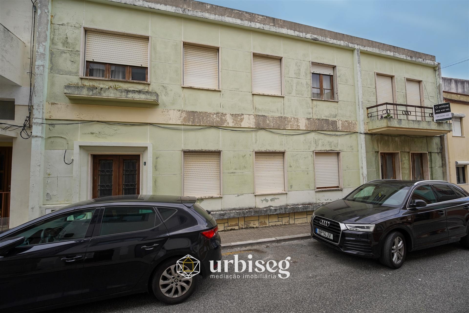 MORADIA T7 NO CENTRO DA FIGUEIRA DA FOZ COM GARAGEM PARA 4 CARROS