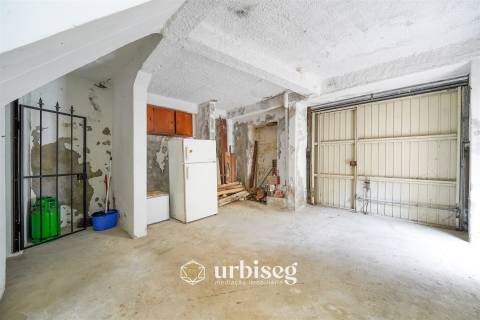 MORADIA T7 NO CENTRO DA FIGUEIRA DA FOZ COM GARAGEM PARA 4 CARROS