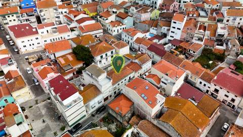 MORADIA T7 NO CENTRO DA FIGUEIRA DA FOZ COM GARAGEM PARA 4 CARROS