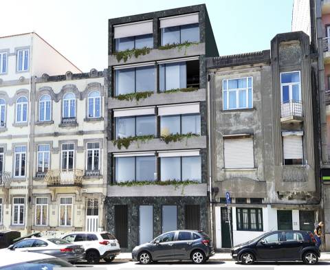 Apartamento T1 Duplex novo para venda, junto à Rotunda da Boavista e à Casa da Música, Porto
