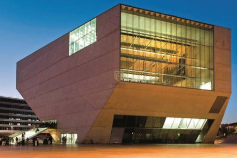 Apartamento T1 Duplex novo para venda, junto à Rotunda da Boavista e à Casa da Música, Porto