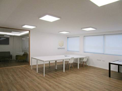 Escritório  Venda em Ramalde,Porto