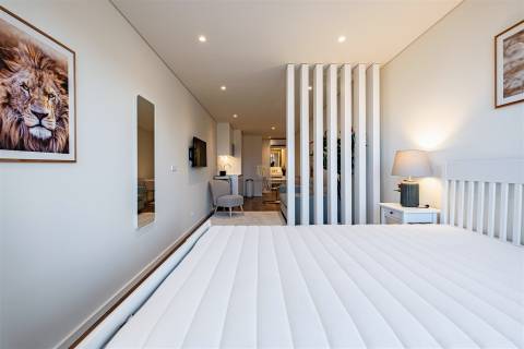 UNIDADE c/ T1 e T2 UTILIZAÇÃO INDEPENDENTE BAIXA DO PORTO