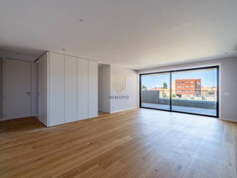 Apartamento T3 em condomínio fechado de luxo, à venda em Leça da Palmeira, Porto
