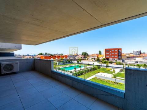Apartamento T3 em condomínio fechado de luxo, à venda em Leça da Palmeira, Porto