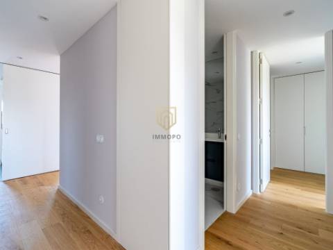 Apartamento T3 em condomínio fechado de luxo, à venda em Leça da Palmeira, Porto