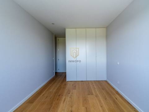 Apartamento T3 em condomínio fechado de luxo, à venda em Leça da Palmeira, Porto