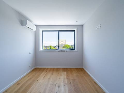 Apartamento T3 em condomínio fechado de luxo, à venda em Leça da Palmeira, Porto