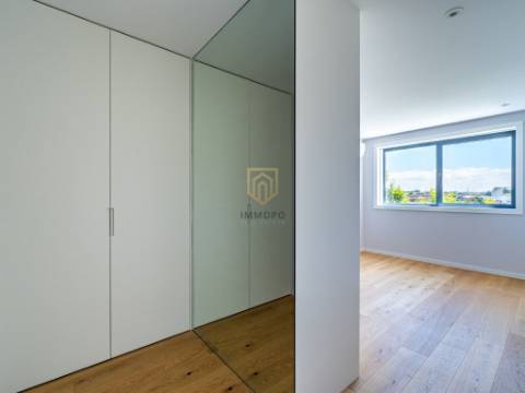 Apartamento T3 em condomínio fechado de luxo, à venda em Leça da Palmeira, Porto