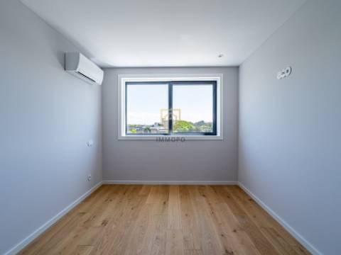 Apartamento T3 em condomínio fechado de luxo, à venda em Leça da Palmeira, Porto