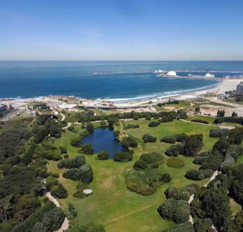 T3 com 122.53 m2 e varanda, em condomínio de luxo, Matosinhos Sul