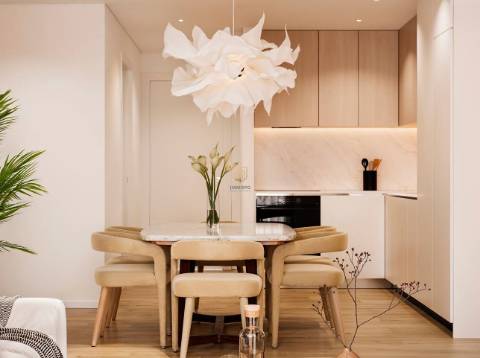 Apartamento T3 de luxo, com varanda em Ermesinde, para venda