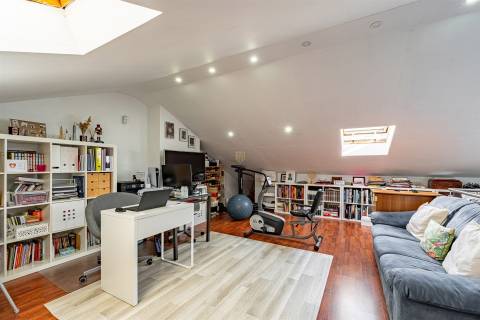 Moradia T4 com Piscina e Terraço em Leça da Palmeira