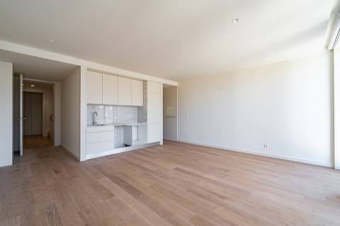 Apartamento T1 com varanda no centro do Porto