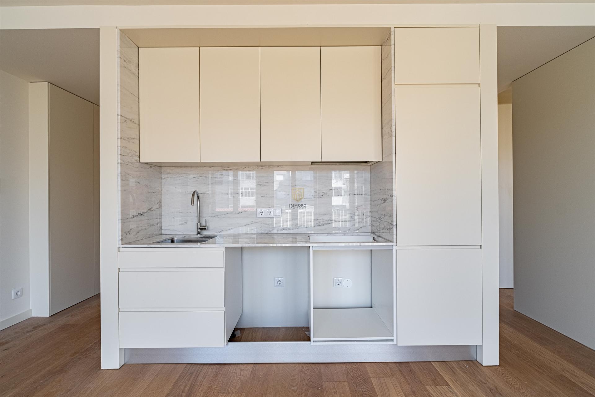 Apartamento T1 com varanda no centro do Porto