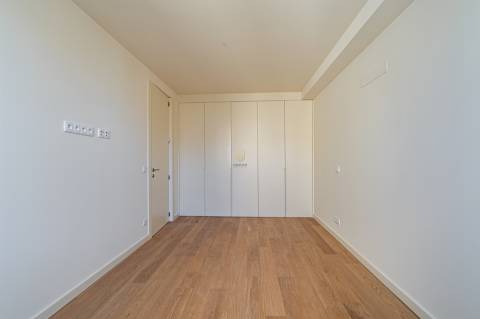 Apartamento T1 com varanda no centro do Porto