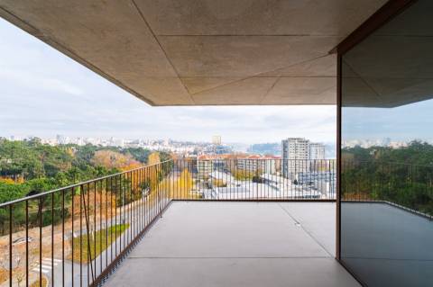 Apartamento T4 Arrendamento em Lordelo do Ouro e Massarelos,Porto