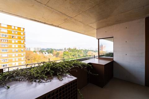 Apartamento T4 Arrendamento em Lordelo do Ouro e Massarelos,Porto