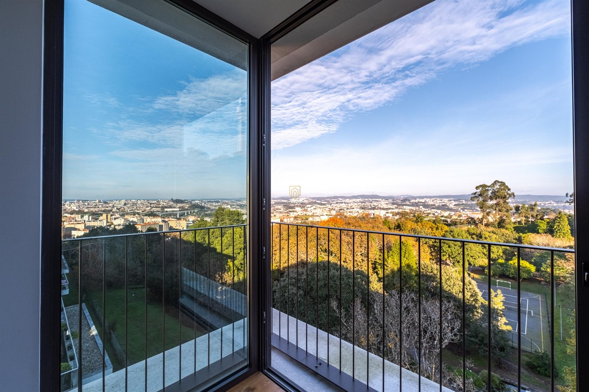 Fantástico apartamento T4 em condomínio fechado com piscina na Quinta de Cravel