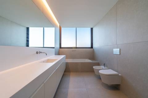 Fantástico apartamento T4 em condomínio fechado com piscina na Quinta de Cravel