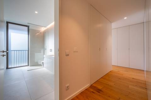 Fantástico apartamento T4 em condomínio fechado com piscina na Quinta de Cravel