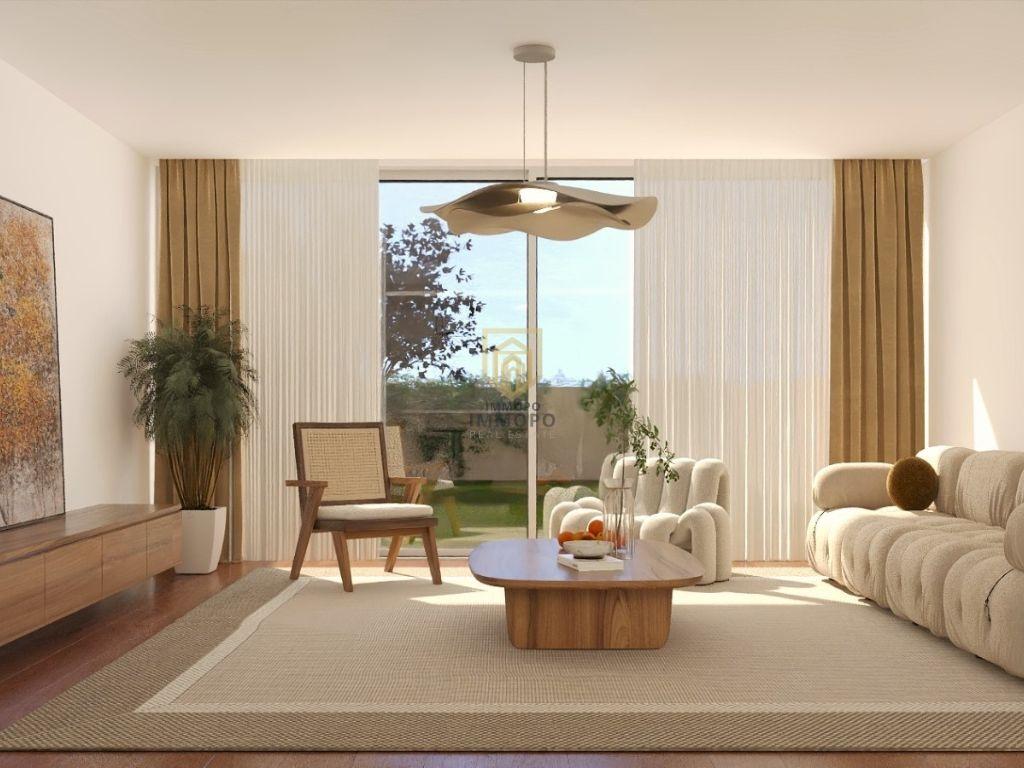 Apartamento T0 Duplex com varanda em Cedofeita no centro do Porto