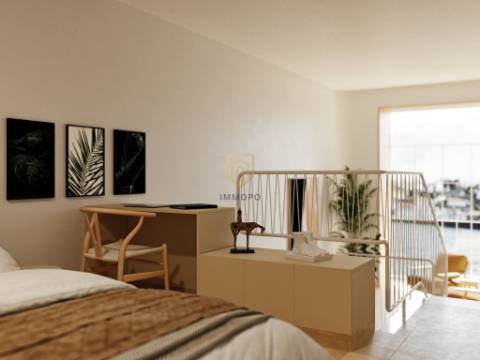 T1 com vistas para o rio e varanda em Vila Nova de Gaia