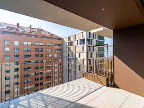 T3 Novo, varanda panorâmica com vistas de Rio e Mar!