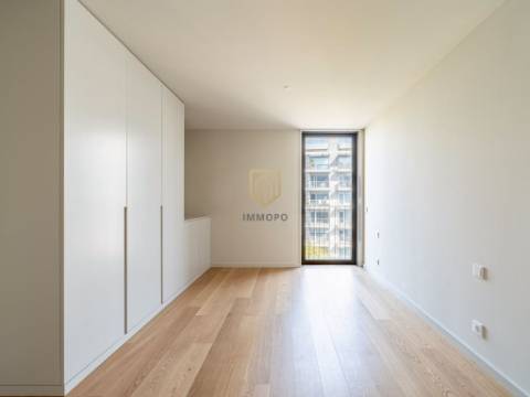 T3 Novo, varanda panorâmica com vistas de Rio e Mar!