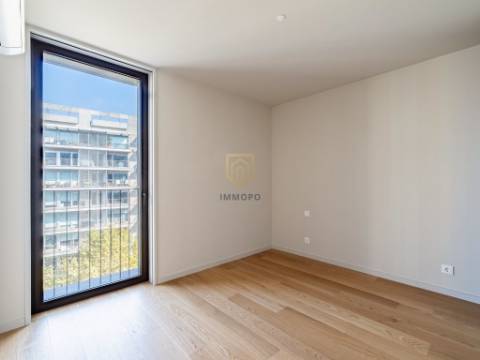 T3 Novo, varanda panorâmica com vistas de Rio e Mar!