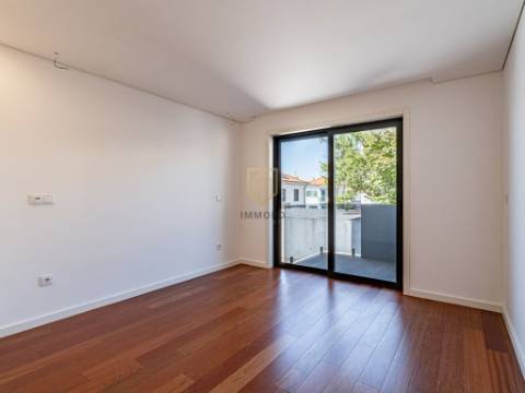 Apartamento T3 NOVO em Mafamude - Vila Nova de Gaia
