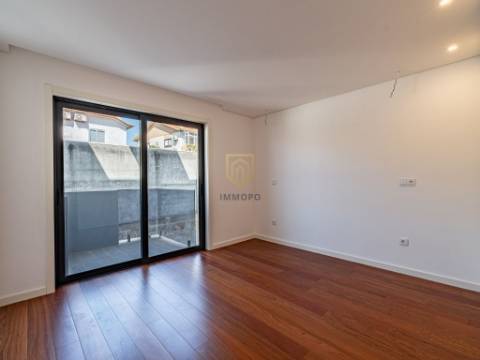 Apartamento T3 NOVO em Mafamude - Vila Nova de Gaia