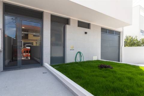 Apartamento T2 - Na zona da Senhora da Hora