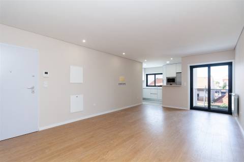 Apartamento T2 - Na zona da Senhora da Hora