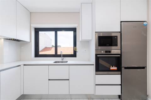 Apartamento T2 - Na zona da Senhora da Hora