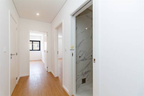 Apartamento T2 - Na zona da Senhora da Hora