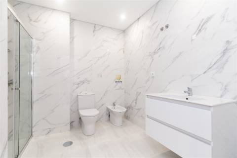 Apartamento T2 - Na zona da Senhora da Hora